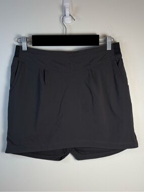 Indygena Women’s Charcoal Gray Skort, Size Medium, Outdoor, Activewear, Travel